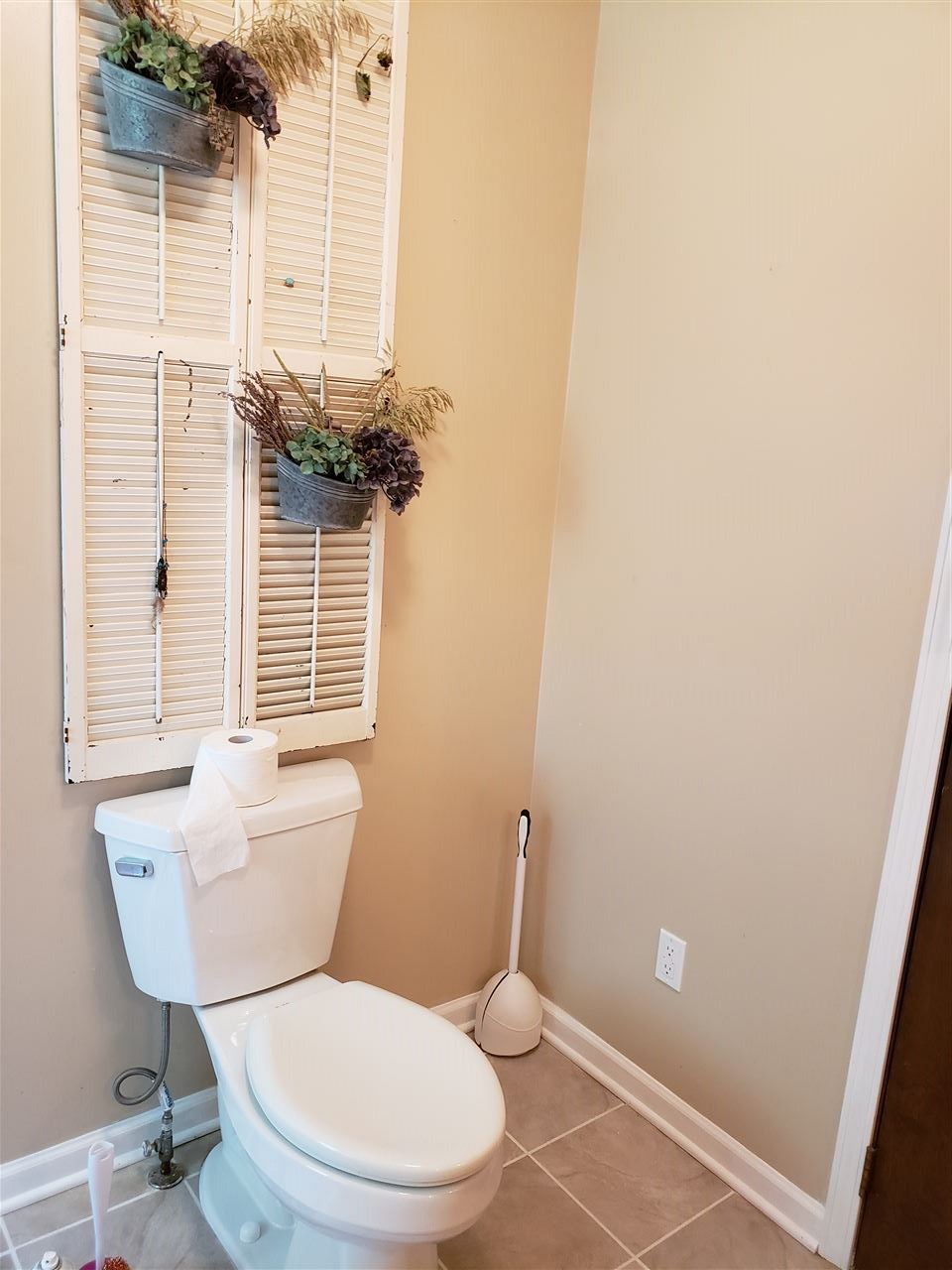 14751 Beardslee Road Perry, MI 48872 - Photo 8 of 13 31393326-7.JPG