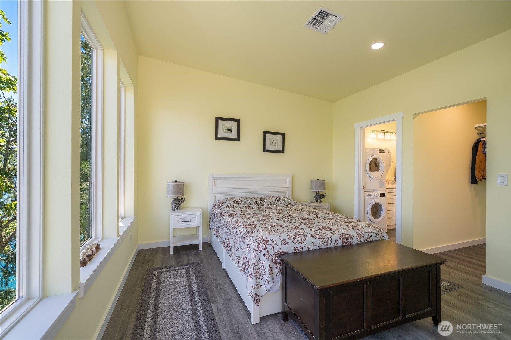 9064 South Lakeshore Road Chelan, WA 98816 - Photo 7 of 22 Gallery Image 7