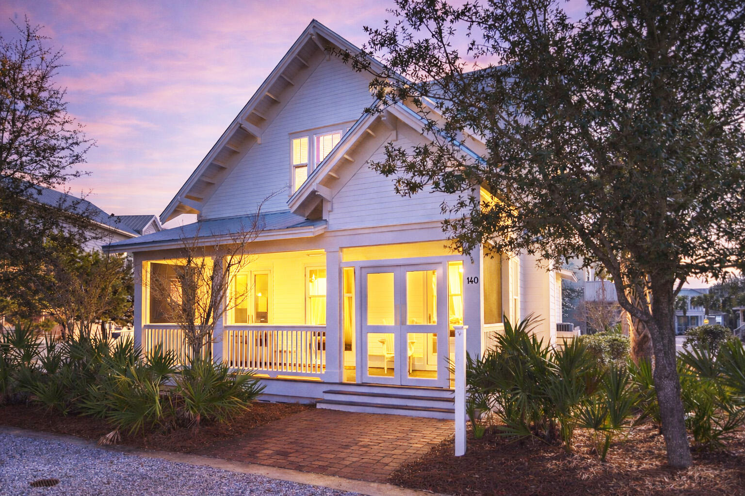 140 Pleasant - Twlight