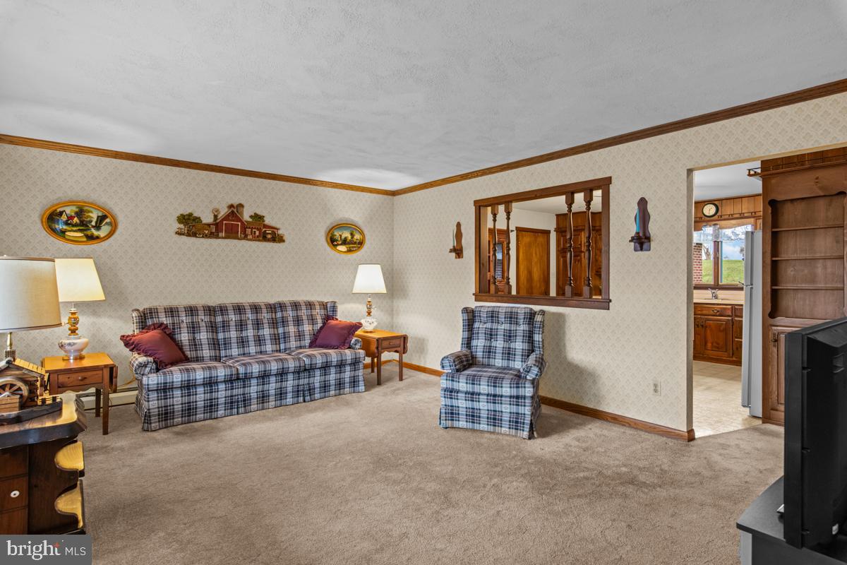 380 Snyder Road Reading, PA 19605 - Photo 3 of 26 Gallery Image 3