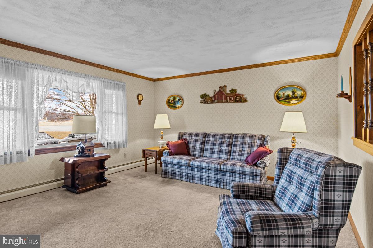 380 Snyder Road Reading, PA 19605 - Photo 4 of 26 Gallery Image 4