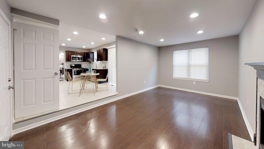 610 Riden Street Odenton, MD 21113 - Photo 8 of 22 Family room right off the kitchen!
