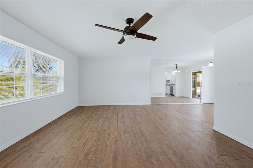 5251 Ashton Road Sarasota, FL 34233 - Photo 11 of 48