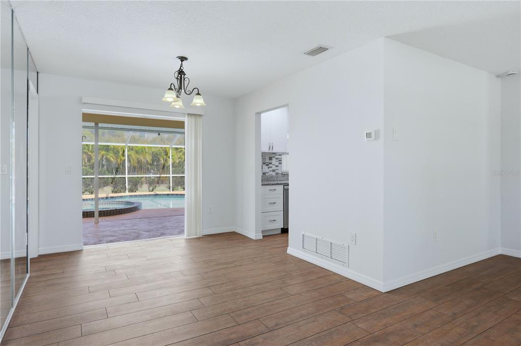 5251 Ashton Road Sarasota, FL 34233 - Photo 14 of 48