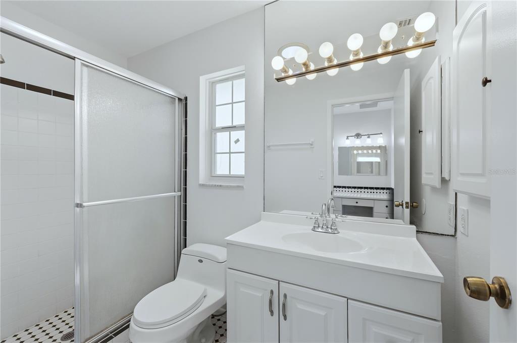 5251 Ashton Road Sarasota, FL 34233 - Photo 28 of 48