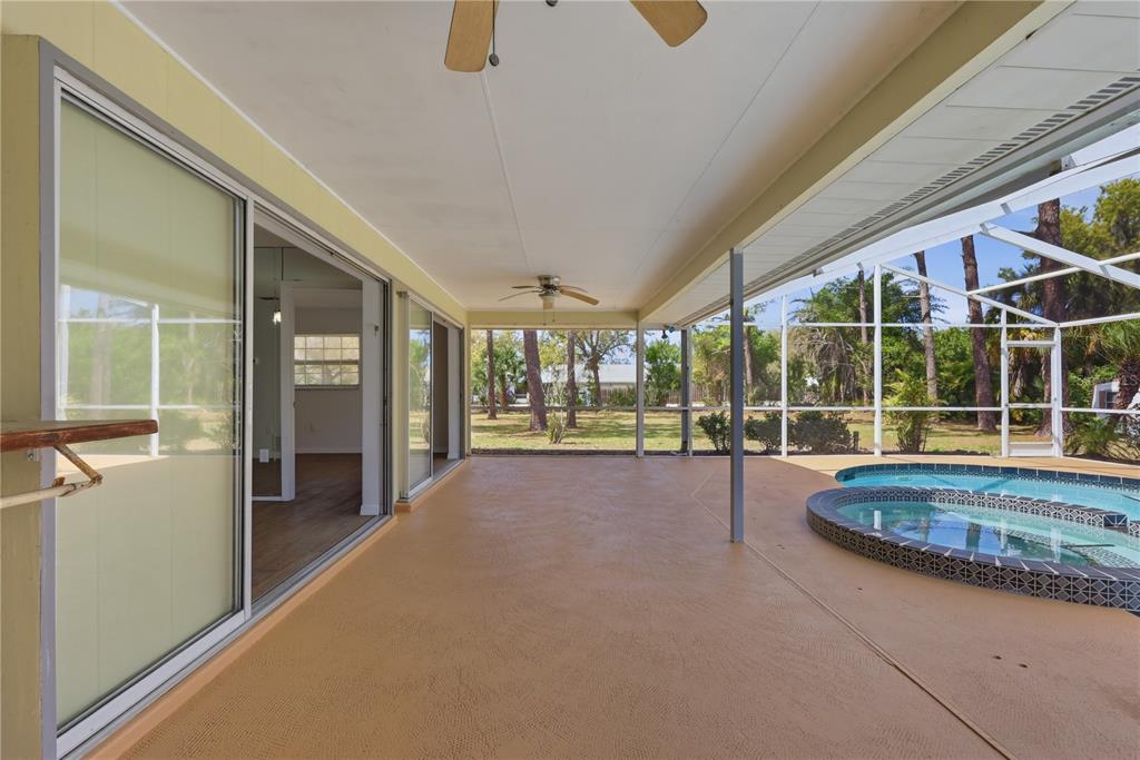 5251 Ashton Road Sarasota, FL 34233 - Photo 38 of 48