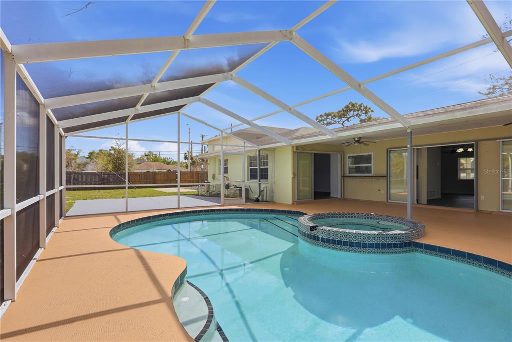 5251 Ashton Road Sarasota, FL 34233 - Photo 41 of 48