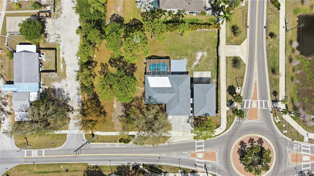 5251 Ashton Road Sarasota, FL 34233 - Photo 45 of 48