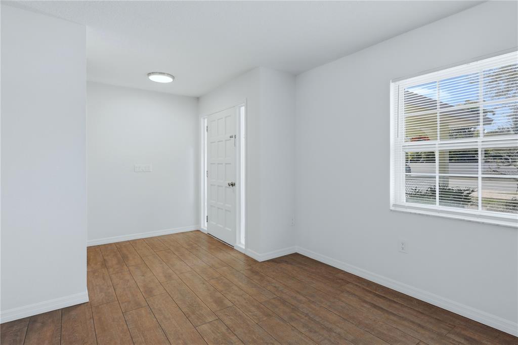 5251 Ashton Road Sarasota, FL 34233 - Photo 10 of 48