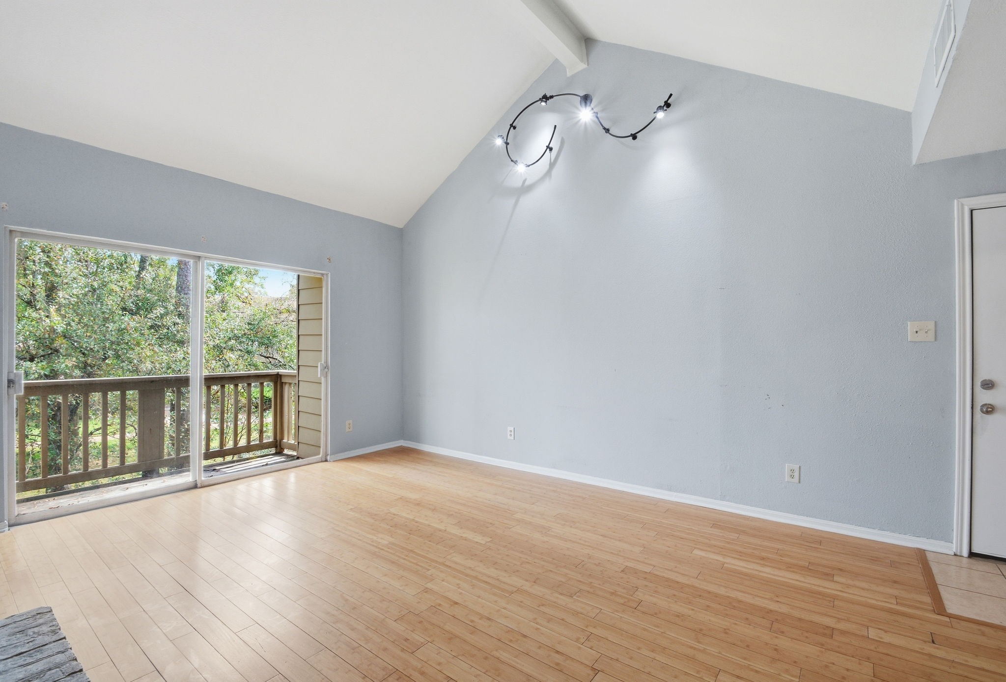 2100 Tanglewilde Street, Unit 576 Houston, TX 77063 - Photo 9 of 28