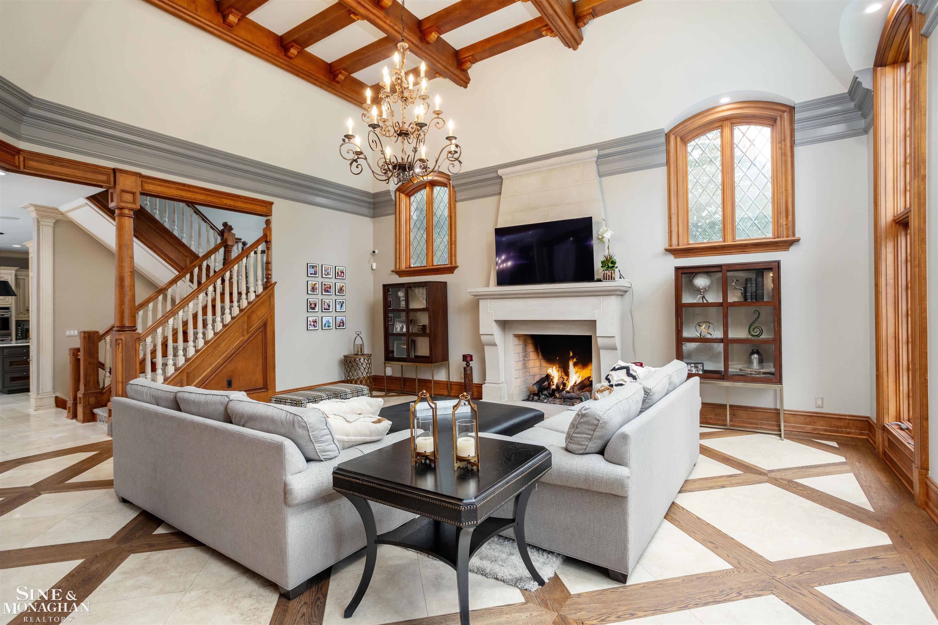 41 Renaud Road Grosse Pointe, MI 48236 - Photo 17 of 94 Family Room w/ beamed cei