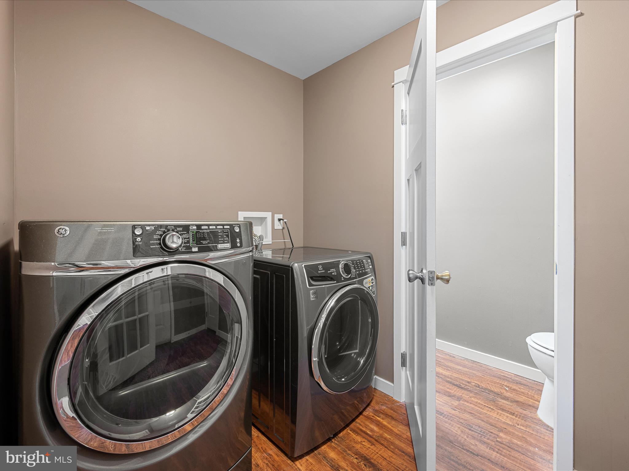 231 Greenfield Road Front Royal, VA 22630 - Photo 19 of 38 a utility room with dryer and washer