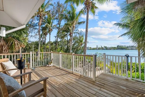 $5,995,000 | 7143 La Lenaire Drive, Longboat Key, FL 34228