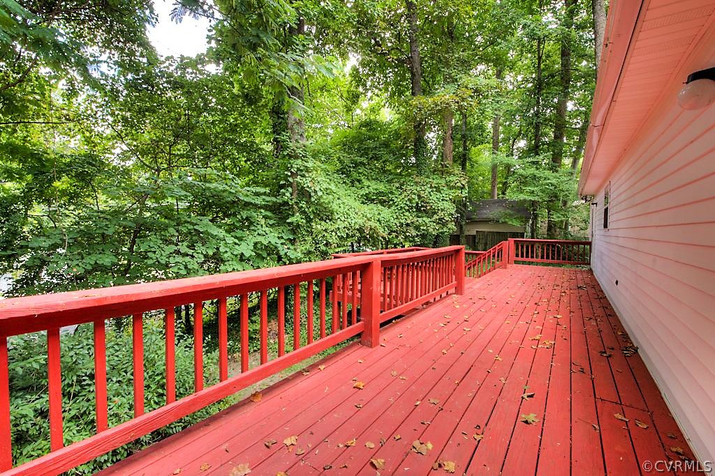 6421 Poplar Road Quinton, VA 23141 - Photo 6 of 32 Gallery Image 6