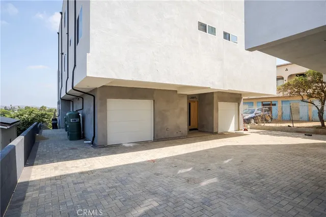 $3,199,995 | 2813 East 6th Street, Los Angeles, CA 90023