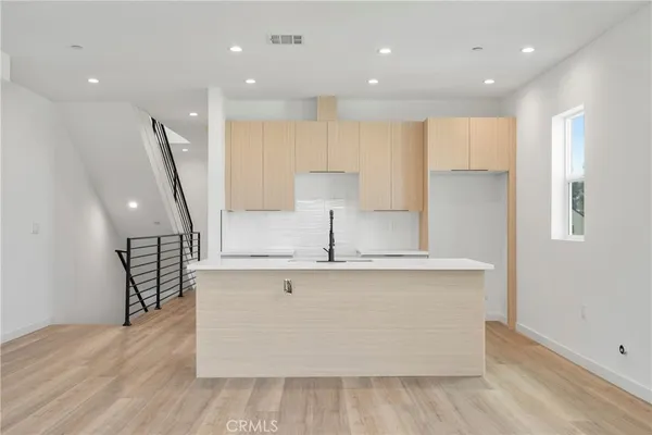 $3,199,995 | 2813 East 6th Street, Los Angeles, CA 90023
