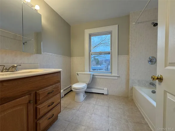 $3,200 | 157 Highway 17M, Harriman, NY 10926