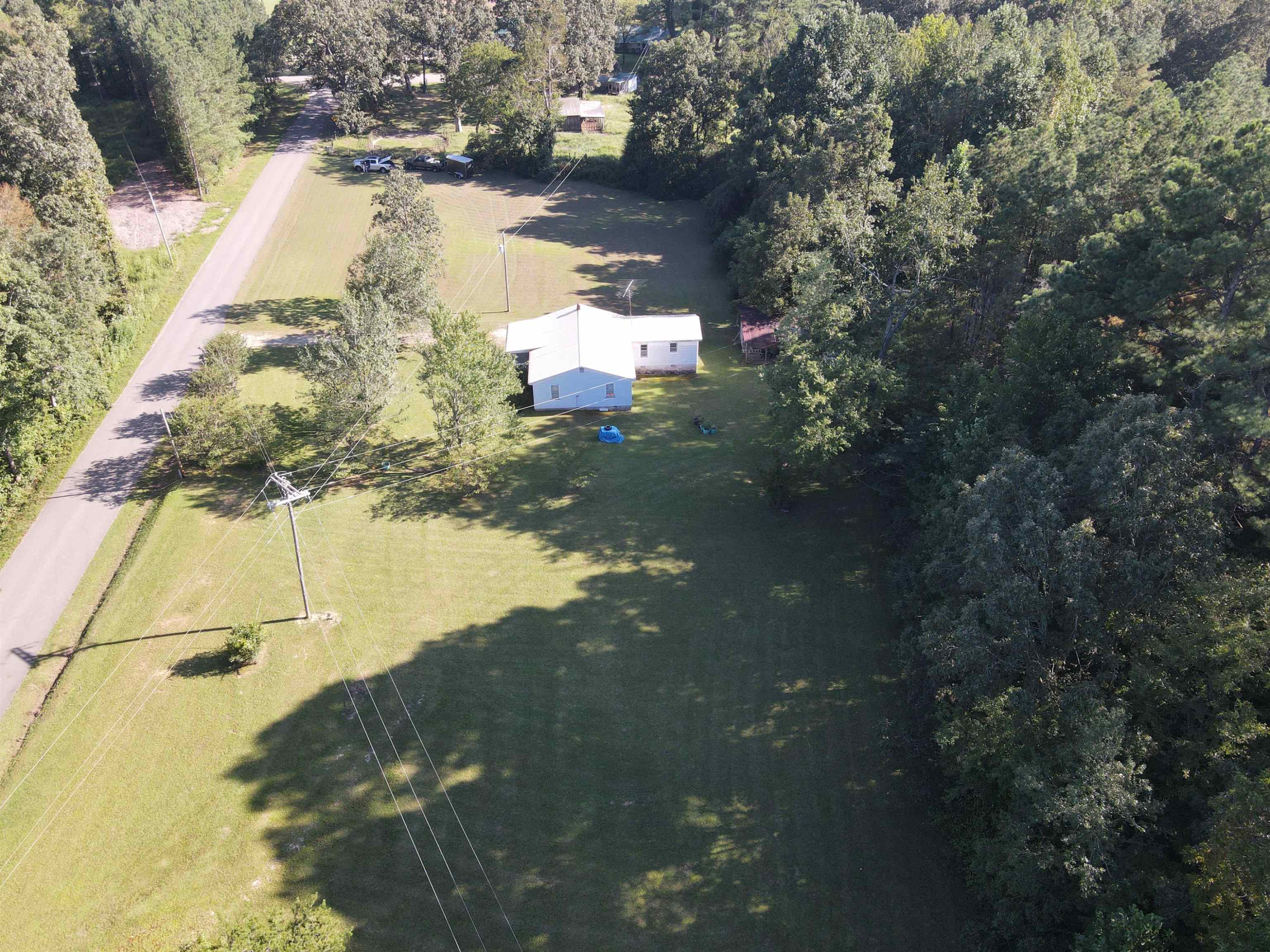 2502 Dunbar Road Decaturville, TN 38329 - Photo 17 of 38 Photo 17