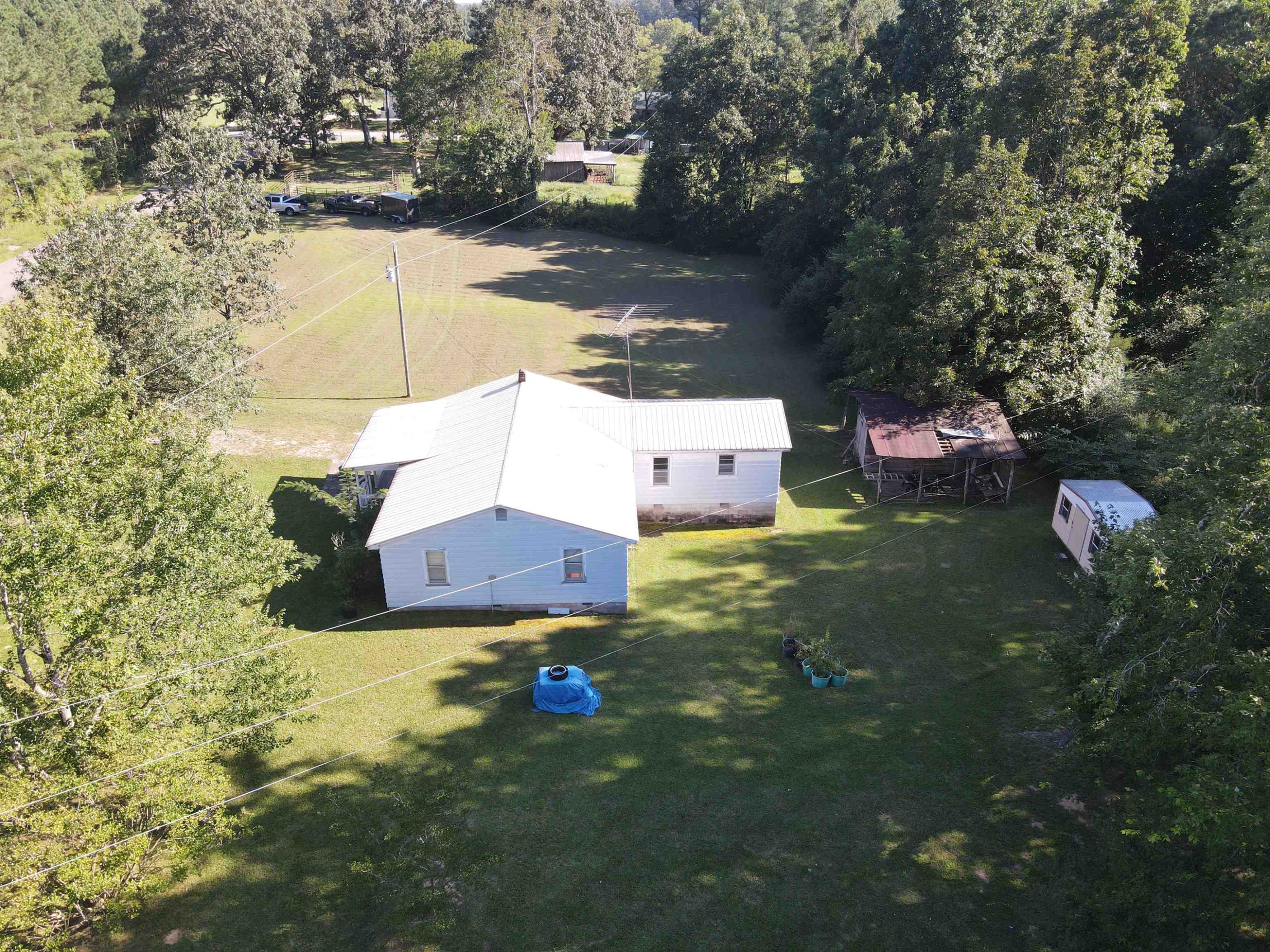 2502 Dunbar Road Decaturville, TN 38329 - Photo 10 of 38 Photo 10