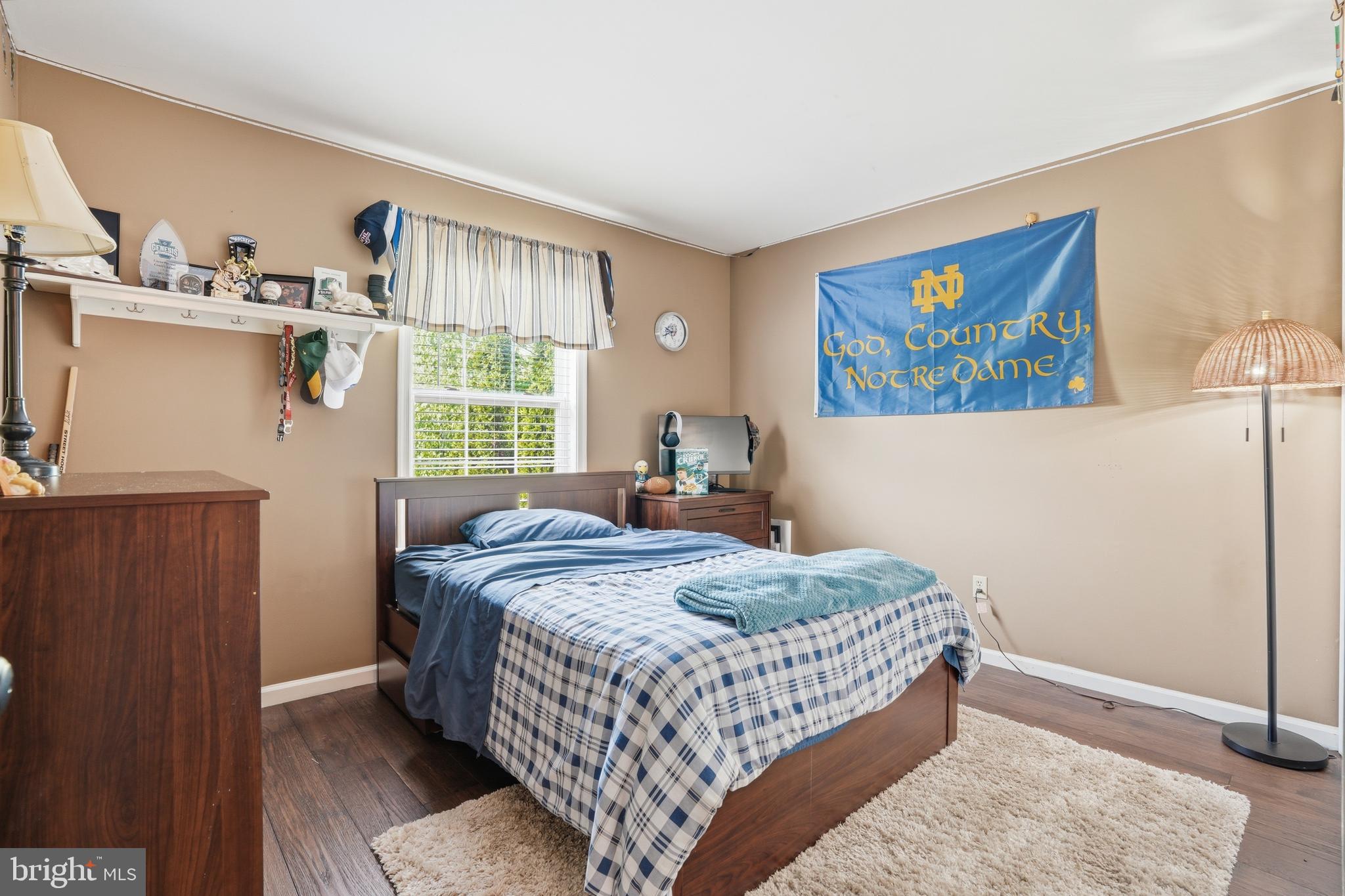 155 Nectar Run Telford, PA 18969 - Photo 20 of 32 a bedroom with a bed and a window