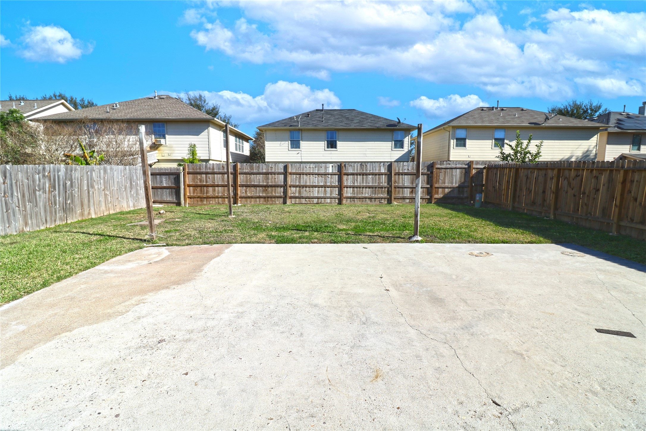 9611 Rads Point Sugar Land, TX 77498 - Photo 24 of 25 a view of a house with a yard and sitting area