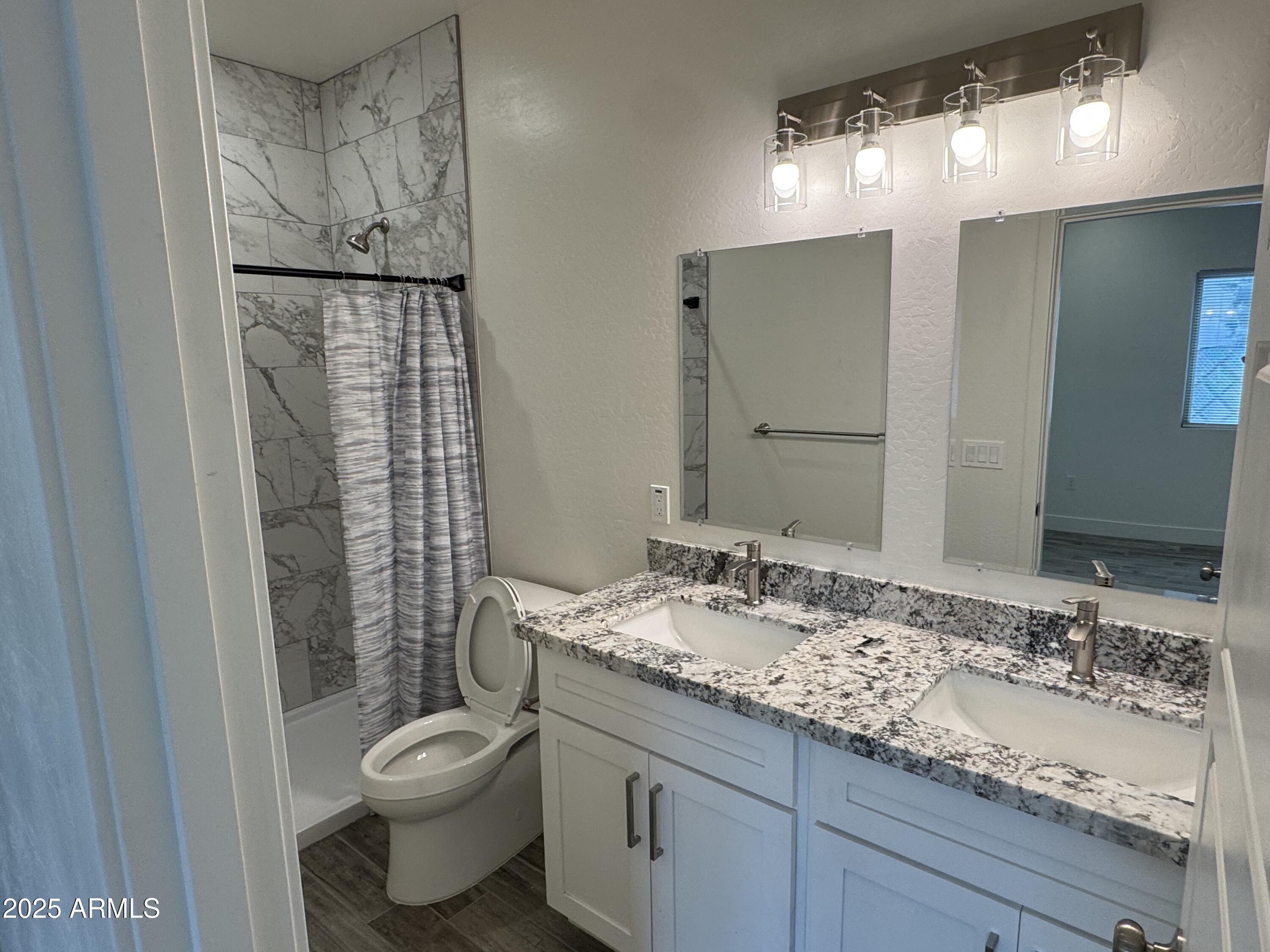 2814 East Roeser Road, Unit 2 Phoenix, AZ 85040 - Photo 9 of 14 IMG_2624