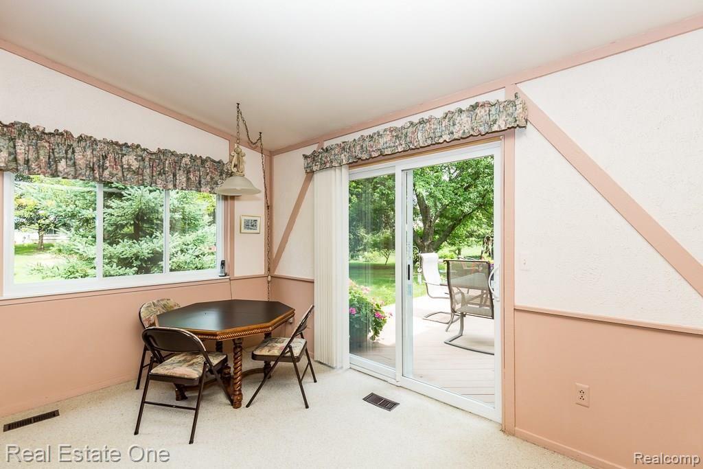 2420 Kimberly Fair Street Rochester Hills, MI 48309 - Photo 12 of 28