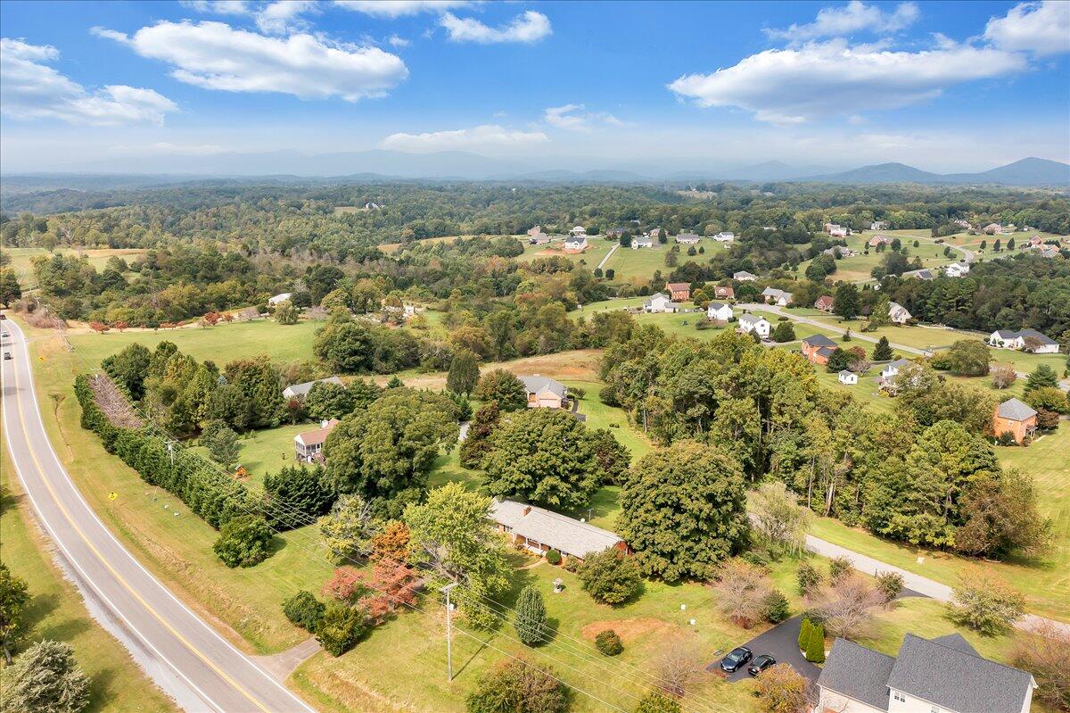 8450 Forest Road Goode, VA 24556 - Photo 13 of 49 a view of a city