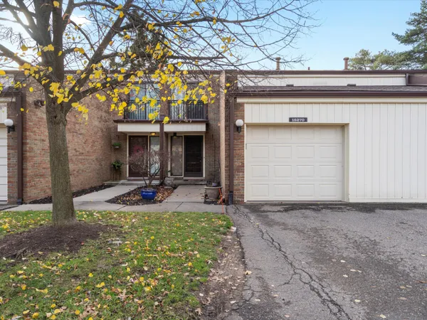 $1,900 | 18270 University Park Drive, Livonia, MI 48152