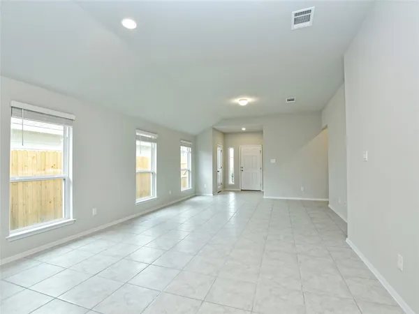 $1,995 | 208 Trailside Lane, Bastrop, TX 78602