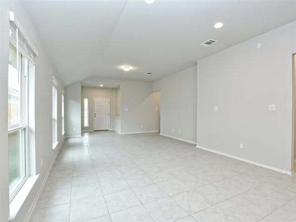 $1,995 | 208 Trailside Lane, Bastrop, TX 78602