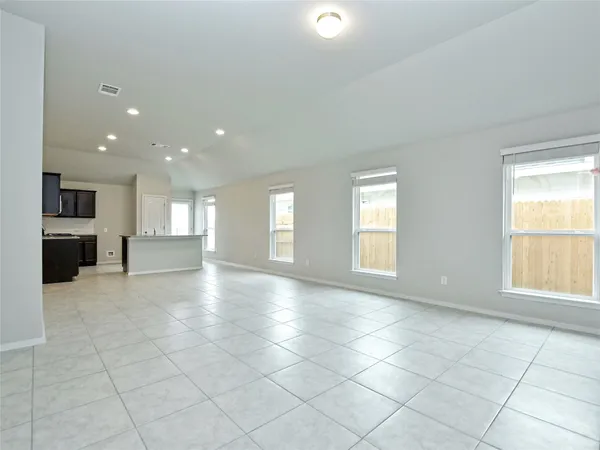 $1,995 | 208 Trailside Lane, Bastrop, TX 78602