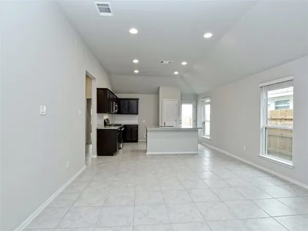 $1,995 | 208 Trailside Lane, Bastrop, TX 78602