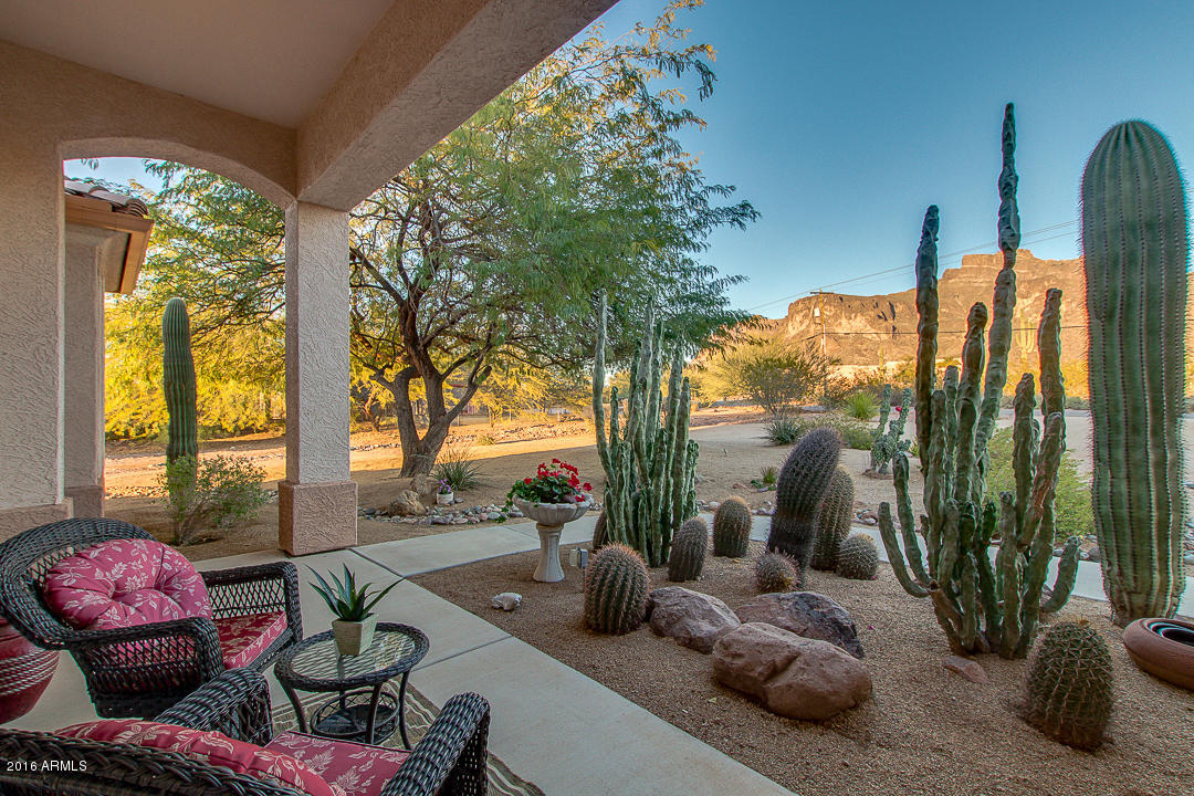 70 North Geronimo Road Apache Junction, AZ 85119 - Photo 15 of 61 15-Geronimo