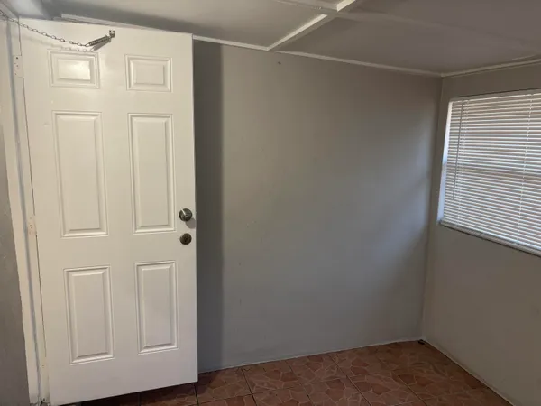 $2,000 | 4369 State Drive, West Palm Beach, FL 33406
