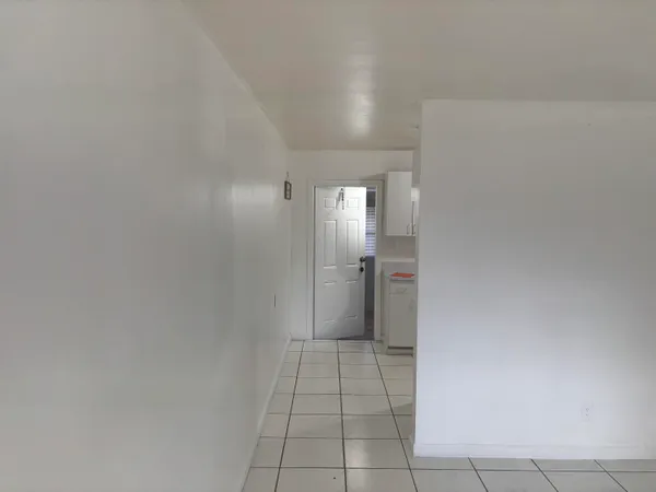 $2,000 | 4369 State Drive, West Palm Beach, FL 33406