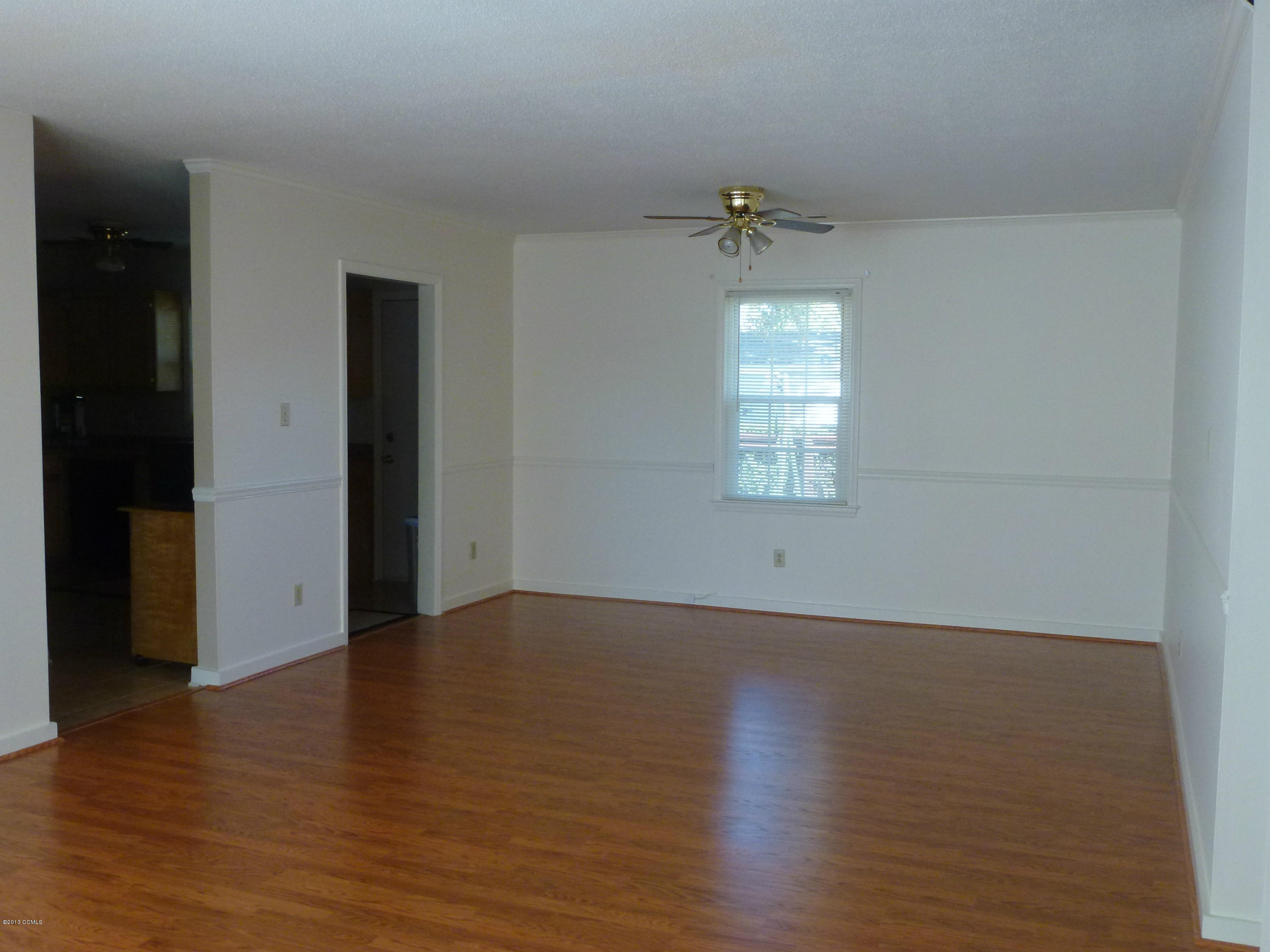 405 Rams Road Havelock, NC 28532 - Photo 7 of 19 6. LIVRM AND DINRM COMBO
