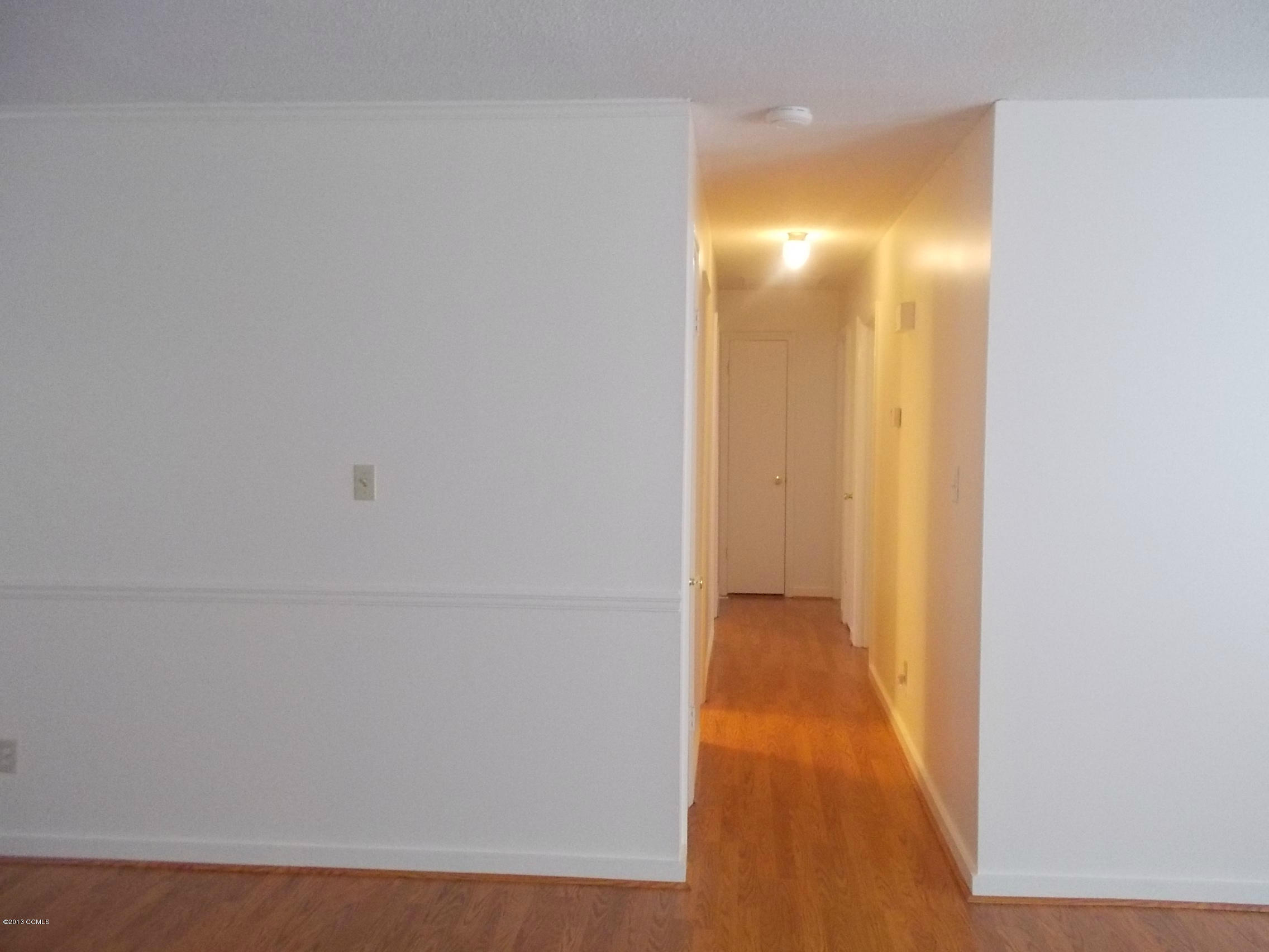 405 Rams Road Havelock, NC 28532 - Photo 10 of 19 10. HALLWAY TO BDRM AREA FM LIVRM
