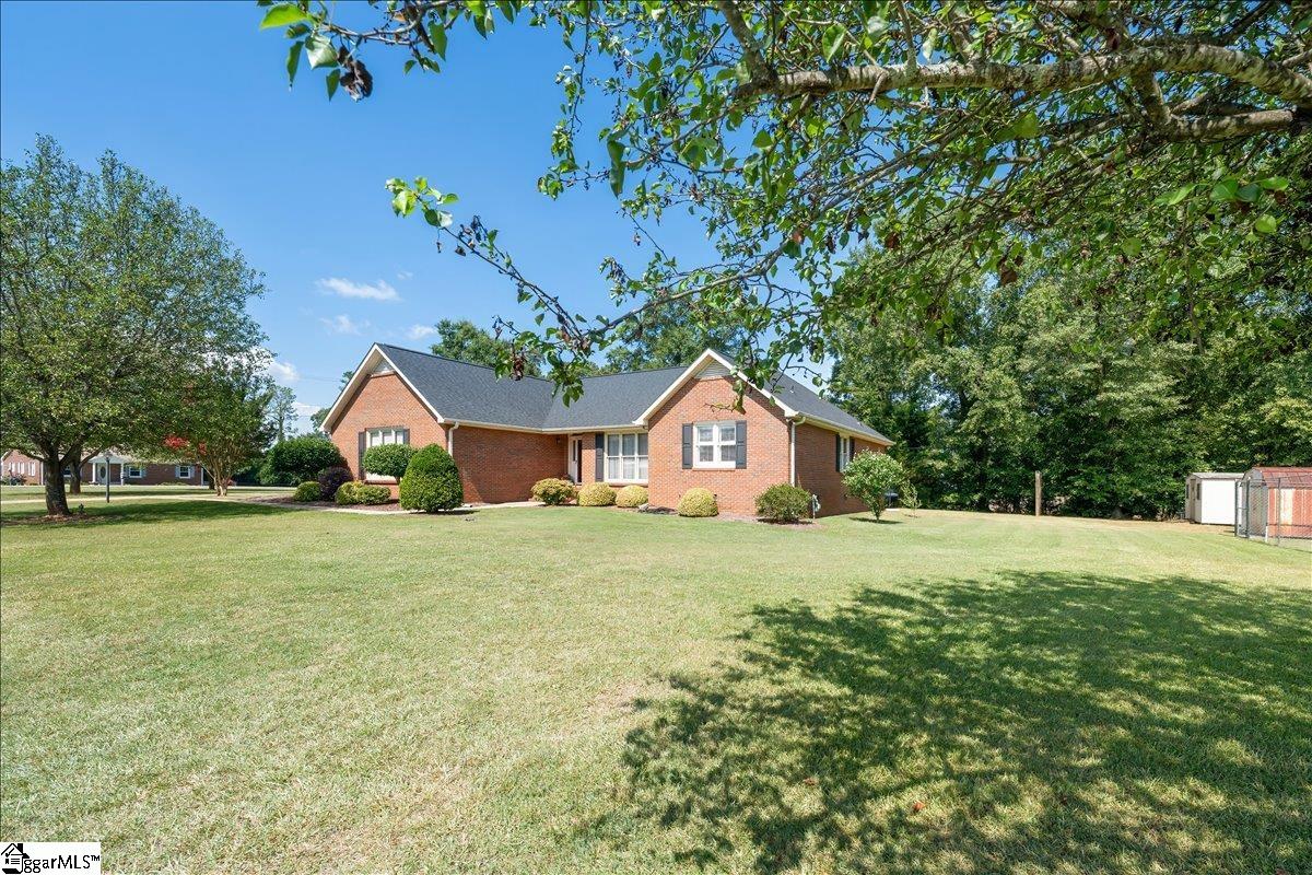 1 Oakridge Court Anderson, SC 29621 - Photo 2 of 49