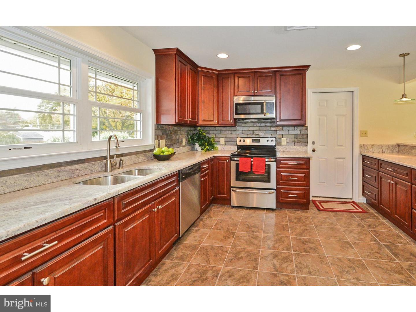 70 Red Berry Road Levittown, PA 19056 - Photo 7 of 25 Kitchen