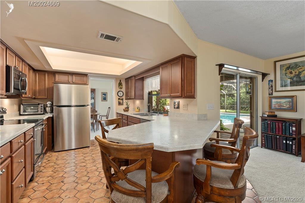 15 Banyan Road Stuart, FL 34996 - Photo 16 of 52 Kitchen also abuts and is open to the Family Room,