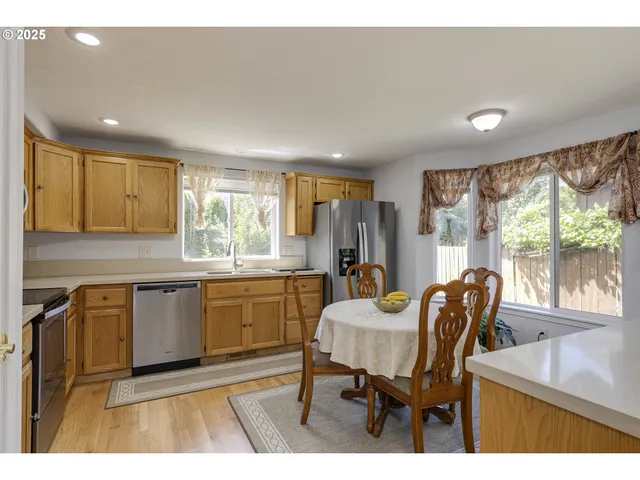 $564,888 | 3205 Southeast Hampton Loop, Troutdale, OR 97060