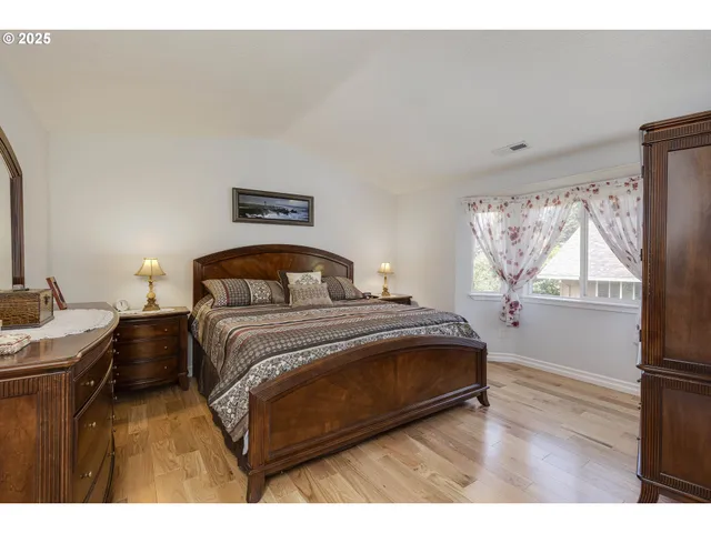 $564,888 | 3205 Southeast Hampton Loop, Troutdale, OR 97060