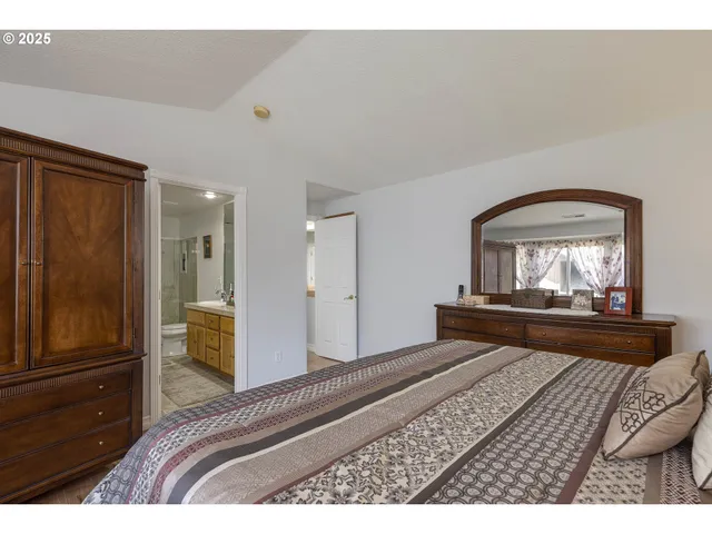 $564,888 | 3205 Southeast Hampton Loop, Troutdale, OR 97060