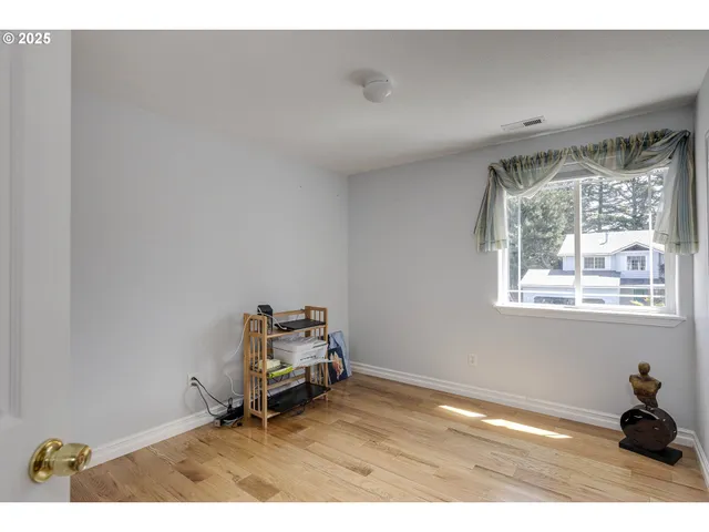 $564,888 | 3205 Southeast Hampton Loop, Troutdale, OR 97060