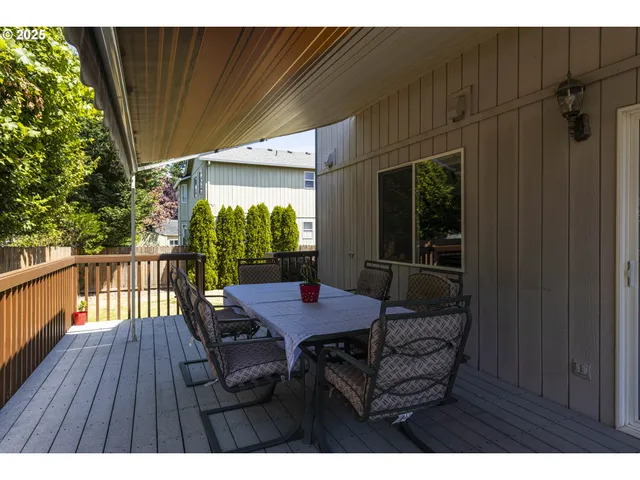 $564,888 | 3205 Southeast Hampton Loop, Troutdale, OR 97060