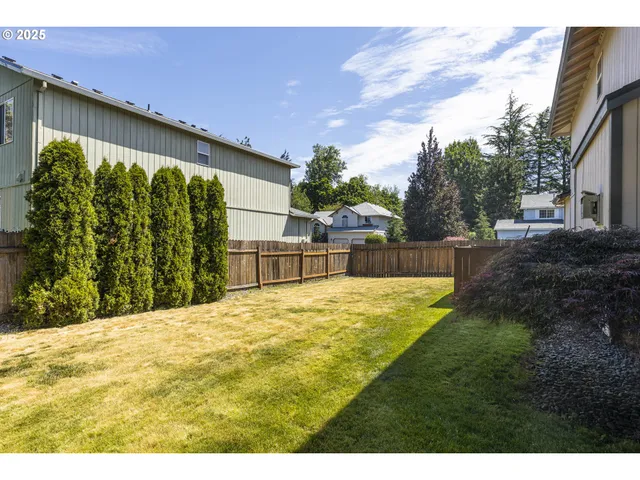 $564,888 | 3205 Southeast Hampton Loop, Troutdale, OR 97060