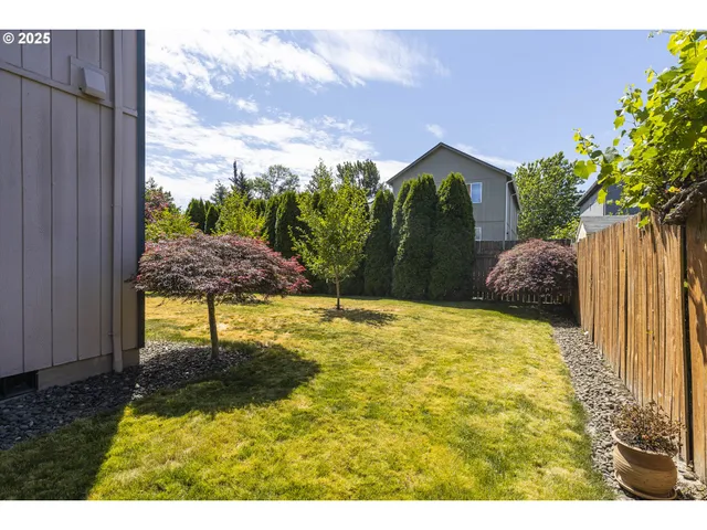 $564,888 | 3205 Southeast Hampton Loop, Troutdale, OR 97060