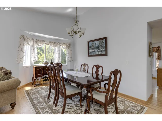 $564,888 | 3205 Southeast Hampton Loop, Troutdale, OR 97060