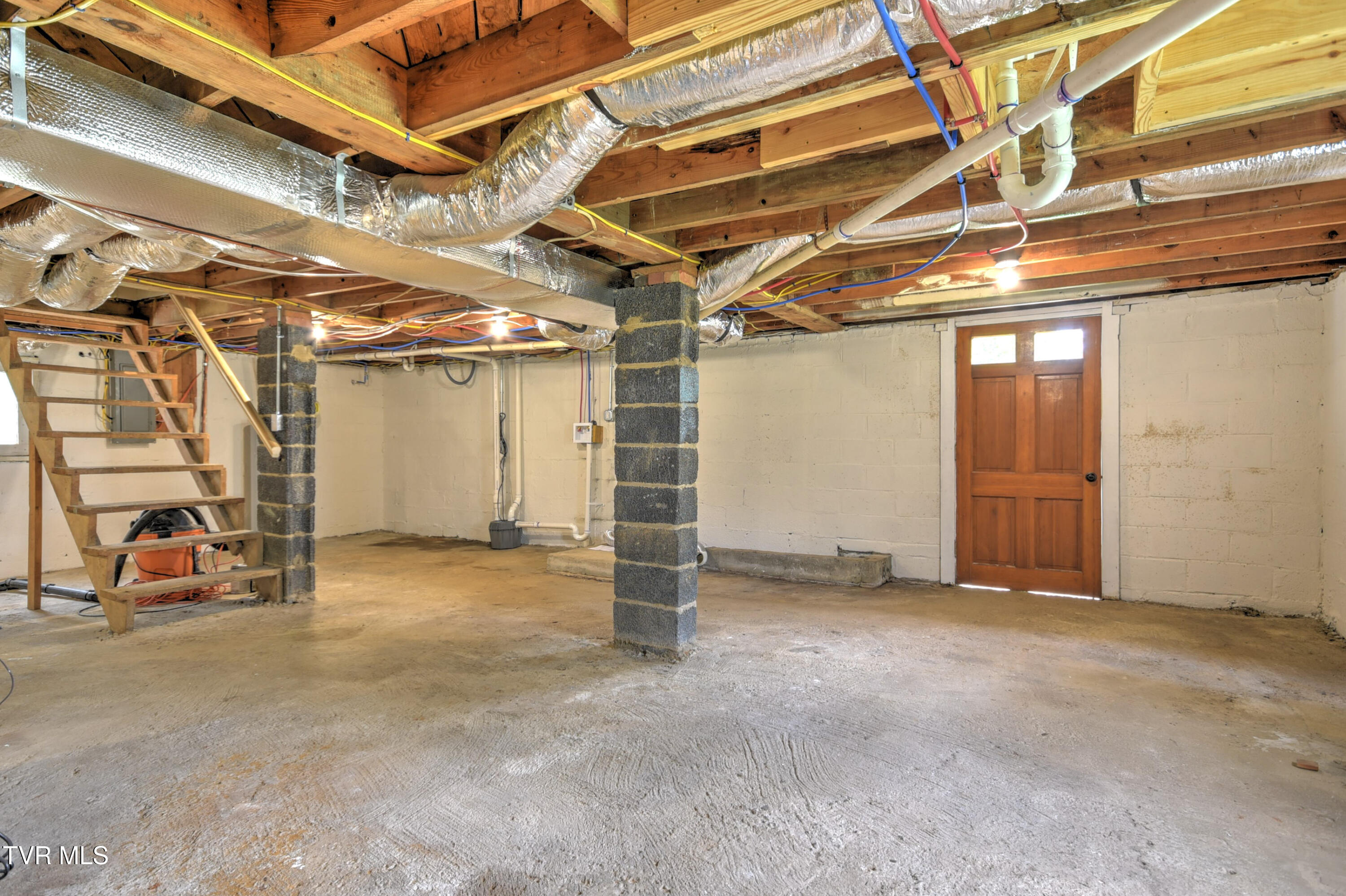 268 Cherokee Road Bristol, VA 24201 - Photo 35 of 43 2678 Cherokee DB-38